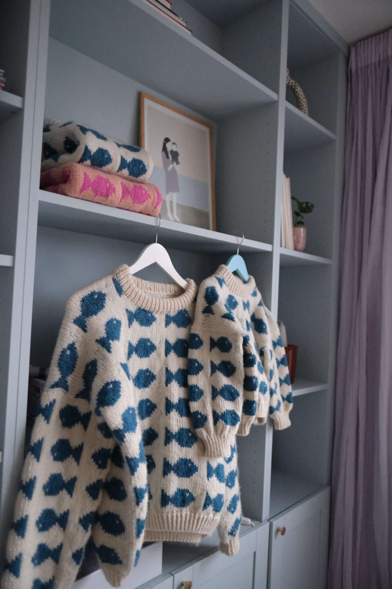 223294-Fishy-genser-dame-kit-9 - HipKnitShop