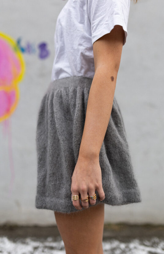 Magda Mohair skjørt strikkeoppskrift