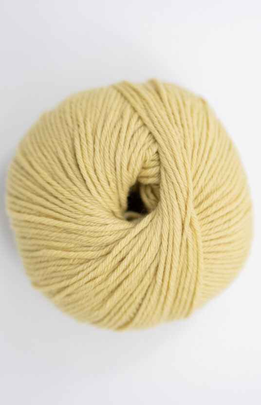 garn støvet gul / korngul merino garn. Fargerikt garn nettbutikk