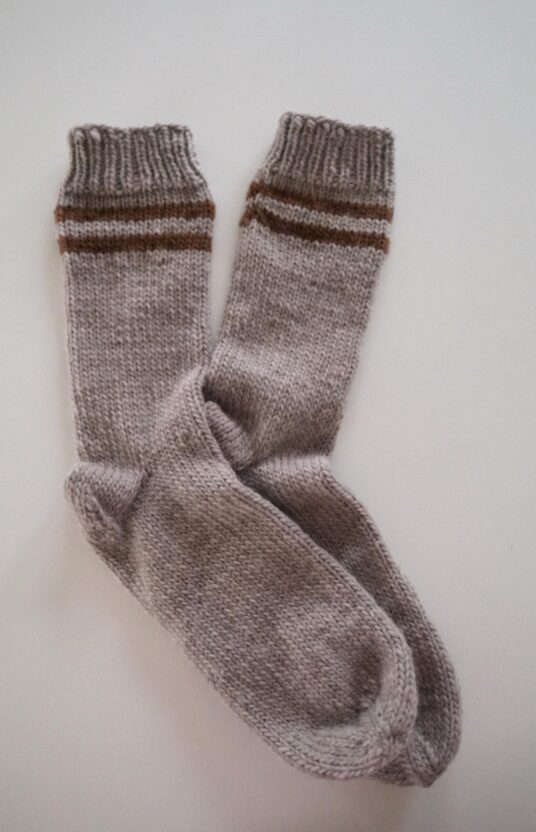 lester herre strikkeoppskrift varme ullsokker dame og herre