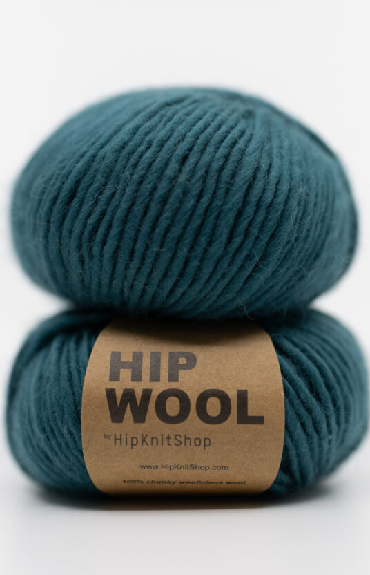 mørk grønn garn. Ullgarn for strikk på tykke pinner. ren ull kløfri ull støbvet dyp grønn farge hip wool