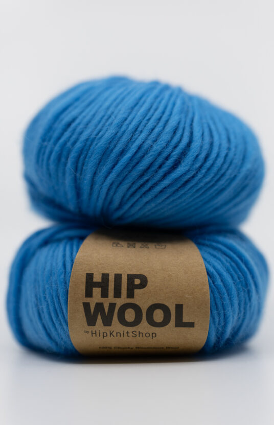 Knall blå garn Hip wool fargerikt strikk nettside garn og strikk