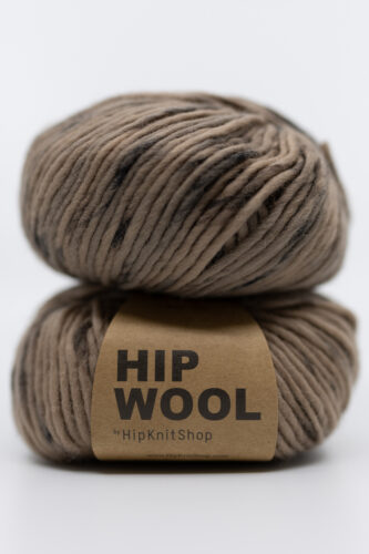 hand-dyed yarn, brown, for knitting with thick needles. pure wool, itch-free wool, speckled yarn, hip wool