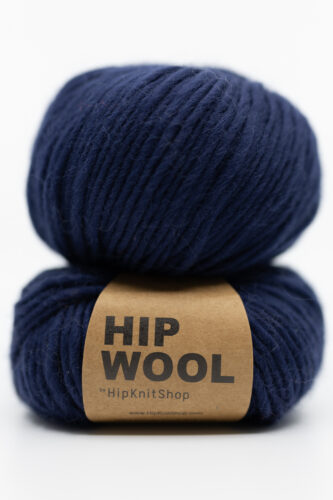 Dark blue pure wool yarn for knitting with thick needles. Pure wool, non-itchy wool, hip wool.