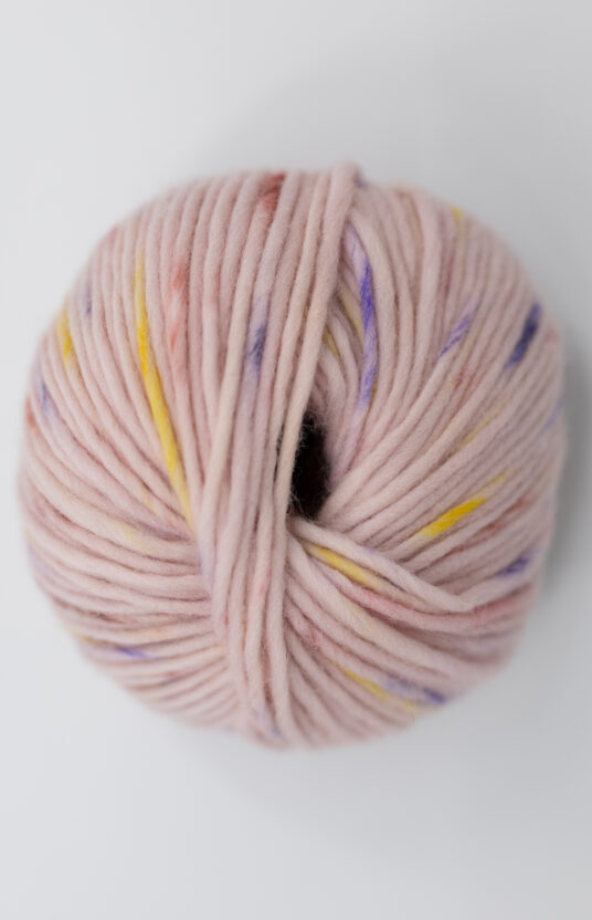 håndfarget garn lys rosa tykt kløfritt ull Hip wool unicorn garn nettside garn og strikk