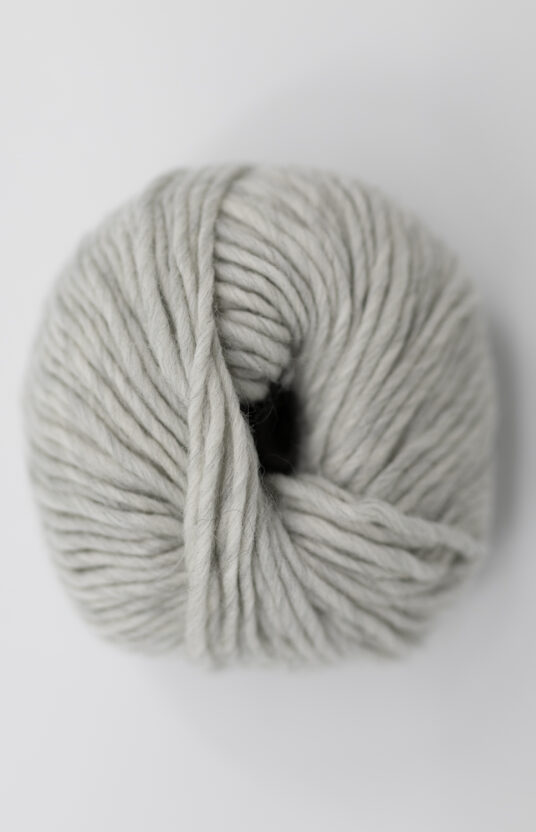 garn strikk lys grå Hip wool strikk nettside garn og strikk gråfarger inspirasjon