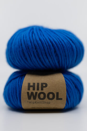 Bright blue thick yarn. Colorful yarn for knitting with 5–8 mm needles. Online store: Bright Blue Yarn, Wool Yarn