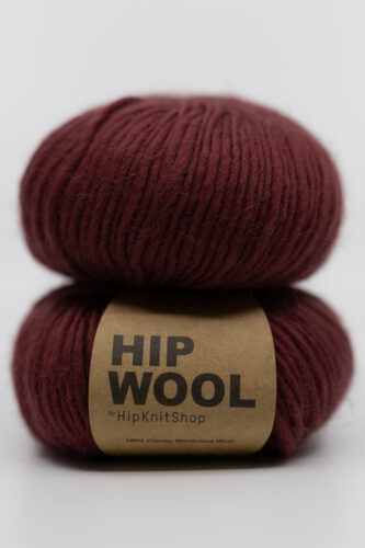 Burgundy yarn. Colorful yarn for knitting with 5–8 mm needles. Online store: Colorful Burgundy Yarn – Hip Wool