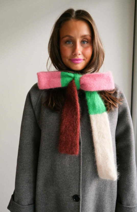 tynt skjerf med striper strikkeoppskrift og garn mohairskjerf enkelt strikk