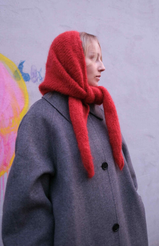 strikkeoppskrift sjal strikket hette oppskrift juicy skjerf hoodie dame fluff mohair