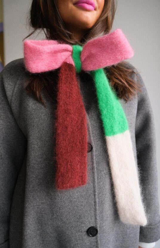 tynt skjerf med striper strikkeoppskrift og garn mohairskjerf enkelt strikk