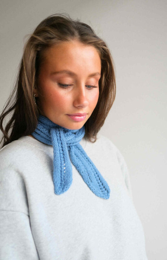 strikkeoppskrift lite skjerf. Strikket sjal oppskrift. Populært lite skjerf sjal oppskrift