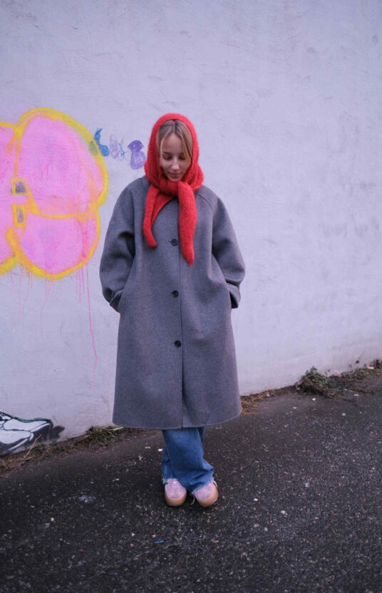 strikkeoppskrift sjal strikket hette oppskrift juicy skjerf hoodie dame fluff mohair