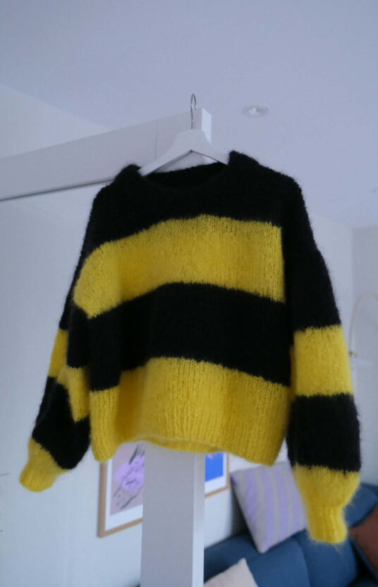 strikkegenser mohair fluff og farger. Strikkegenser bodø glimt fotballgenser. strikkeoppskrift genser dame bodø glimt
