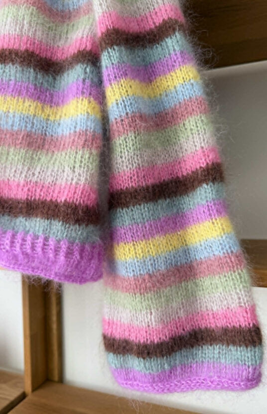 strikkegenser med striper oppskrift. Mohair genser striper strikkeoppskrift. Knitting pattern striped mohair sweater
