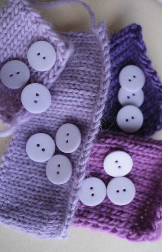 Light purple buttons, lilac plastic buttons, buttons for knitted jacket, cardigan buttons, knitting buttons, pastel purple buttons, two-hole buttons, buttons for sweater, cute knitting buttons, light purple coat buttons.