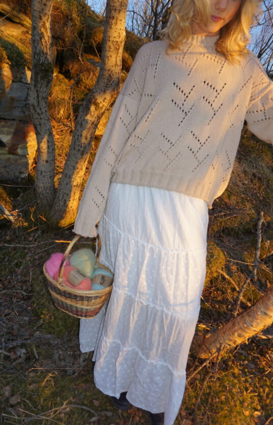strikkegenser i bomull med struktur. unisex strikegenser dame og herre. strikk i bomull unisex knitting patterns. Cotton sweater knit pattern