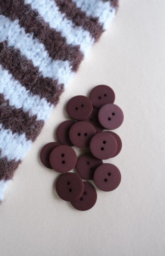 Burgundy buttons, deep burgundy buttons, burgundy plastic buttons, buttons for knitted jacket, cardigan buttons, knitting buttons, two-hole buttons, buttons for sweater, rich wine-red buttons, cute knitwear buttons.