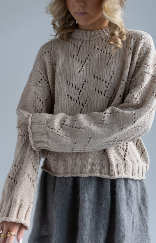 Knit sweater with texture in cotton. Unisex knit sweater for women and men. Cotton knit unisex knitting patterns. Cotton sweater knit pattern