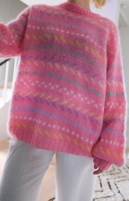 pink knitted sweater 80s colorful sweater women knitting pattern knitted sweater pattern colorful mohair sweater. Fun knitting patterns for women. pink knitted sweater pattern